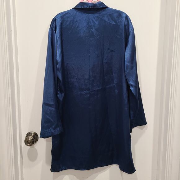 Victoria's Secret Womens Sz XS Navy Blue Vintage Oversized Satin Button Front - Picture 2 of 7